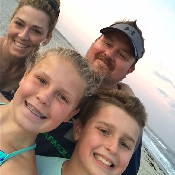 Meet your Posher, Ashley - Picture 2 of 2